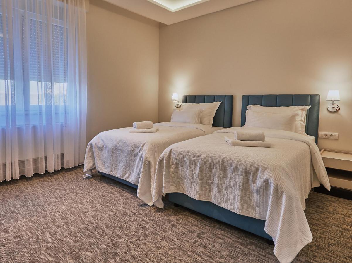 Hotel Cataleya Шабац Экстерьер фото